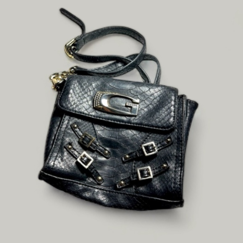 Vintage Guess Crossbody Bag - Picture 2 of 7